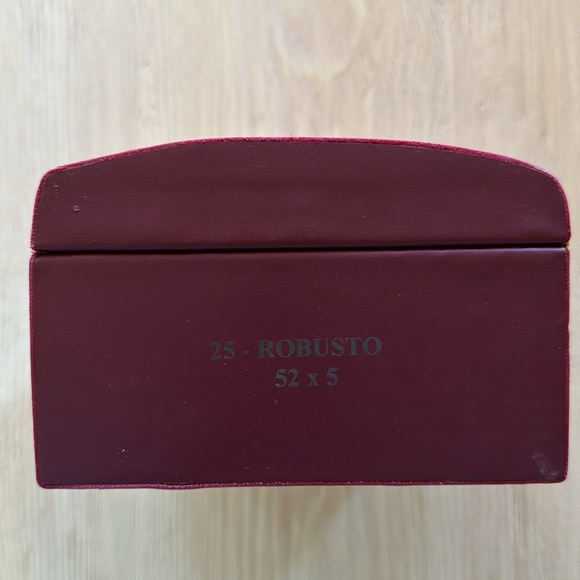 Jose Seijas Vintage Leather Cigar Box - Picture 9 of 11